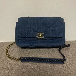 CHANEL 19 FLAP BAG QUILTED DENIM MEDIUM (w/authentication number)